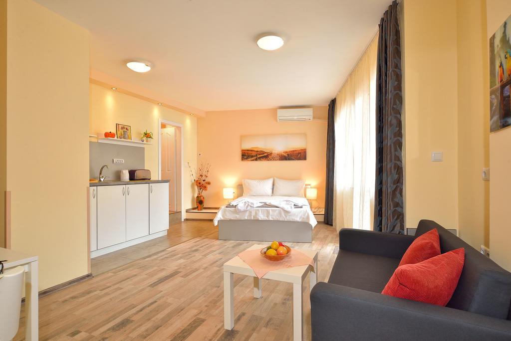 Central Studio #3 Burgas ภายนอก รูปภาพ